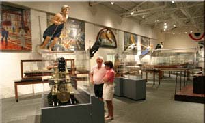 Couple viewing exhibits at the Mariner's Museum